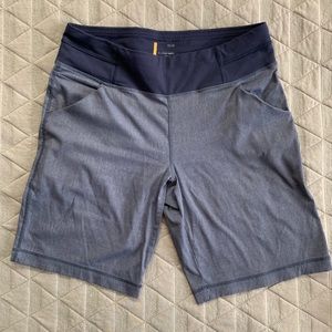 Lucy “Do Everything” shorts - size M